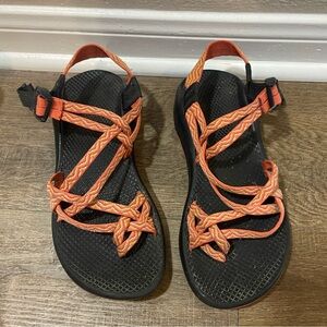 Women’s Chacos size 9